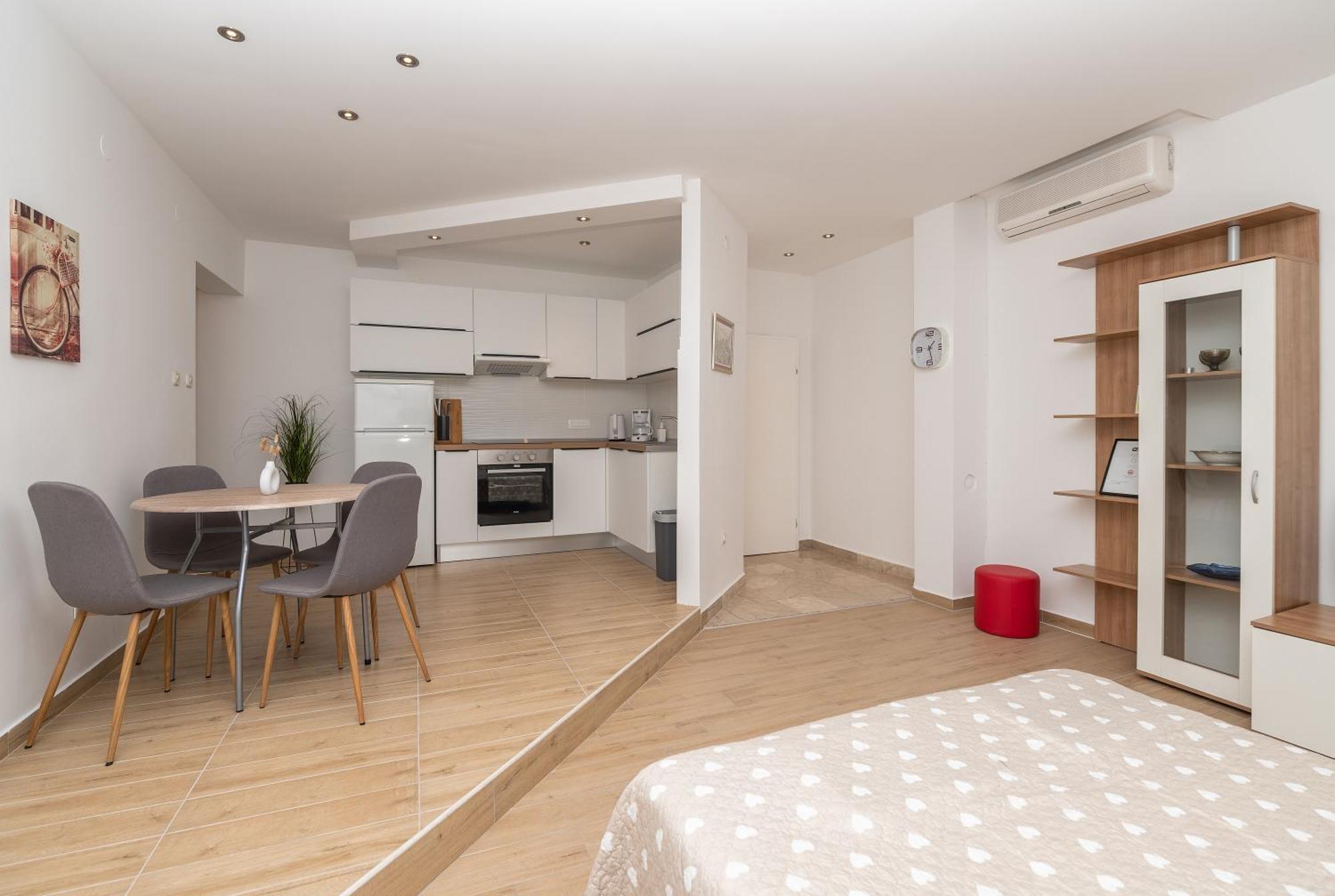 טוצפי Apartments Marsela מראה חיצוני תמונה
